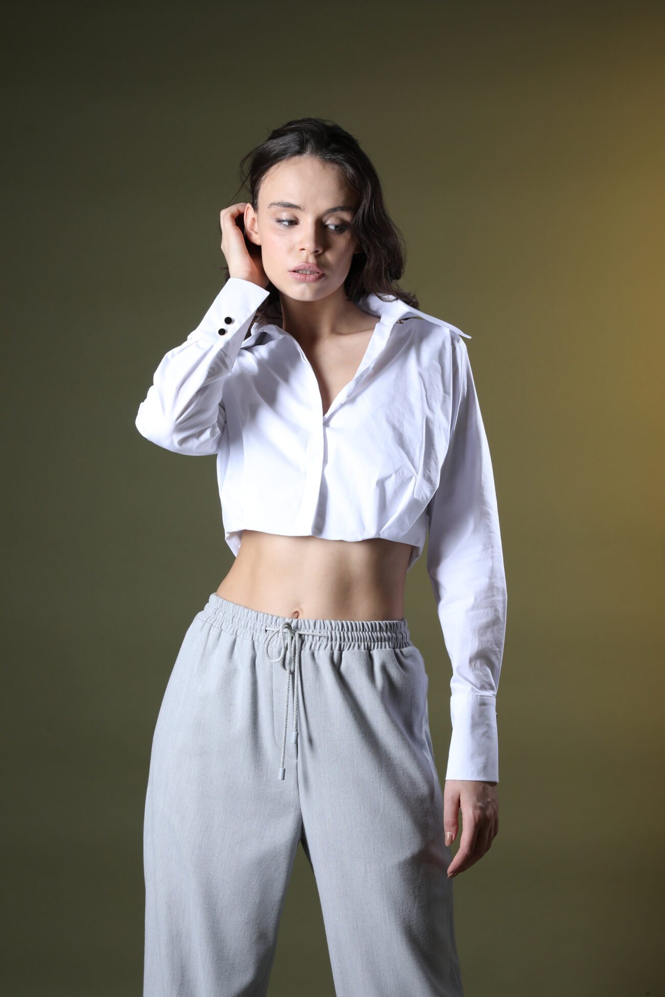 Crisp Cropped Cotton Shirt - Image 3