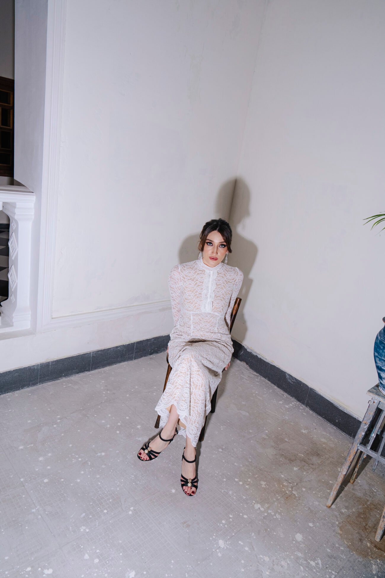 High-Neck Lace Dress - Image 3