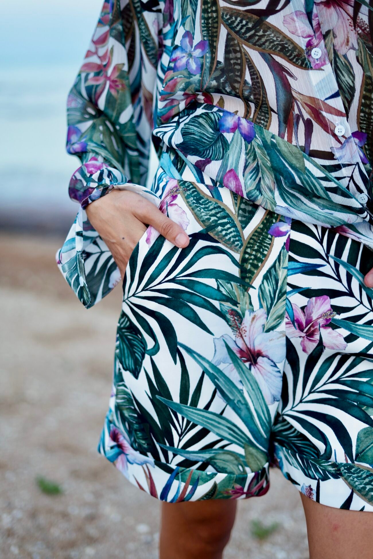 Tropical Leaf Print Two-Piece Set - Image 4
